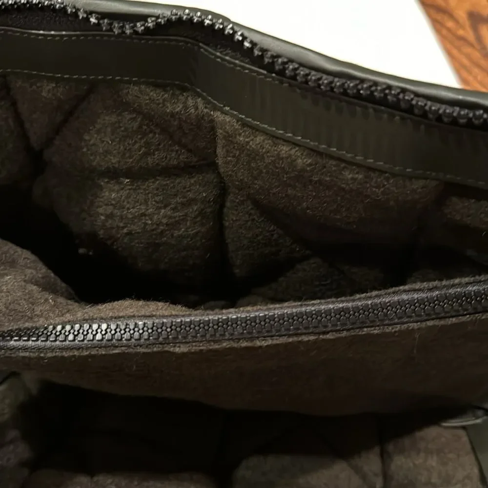 Bottega Veneta black padded woven leather zipper document laptop case New Unisex